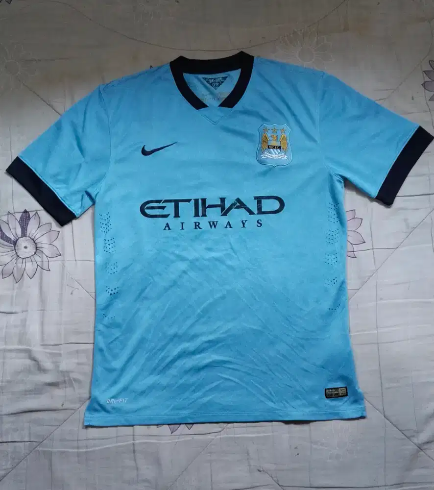 Mancester City 2014 
Size L