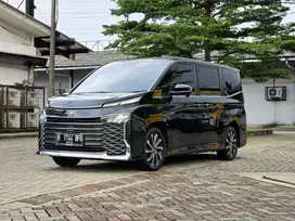 TDP 5 juta aja Toyota Voxy 2022 Bensin
