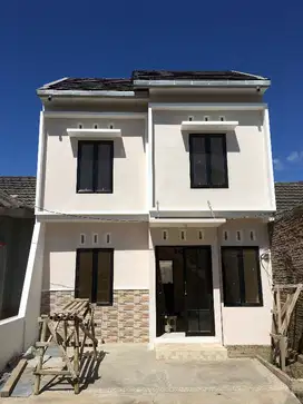 RUMAH BARU 2 LANTAI DI KEDUNGKANDANG KOTA MALANG