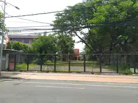 Bangunan ex Resto di Jl Kayoon, Pusat Kota Surabaya