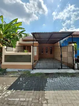 RUMAH BARU FRESH SIAP HUNI - CANTIK MENARIK DI DEKAT PASAR STAN