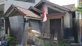 Dijual cepat Rumah butuh renov di Tytian kencana,kota Bekasi