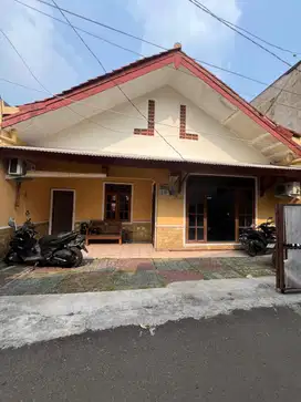 DIJUAL CEPAT RUMAH ASRI & STRATEGIS DI DEPOK – BONUS AC & WATER HEATER