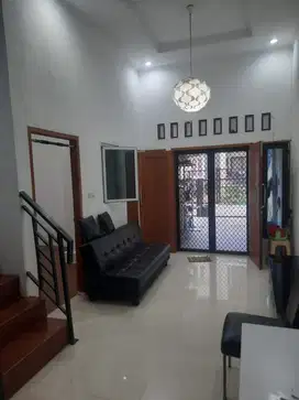 Rumah Bagus Hibrida Kelapa Gading Strategis Turun Harga Murah B U