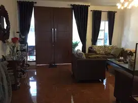 RUMAH di RAFFLES HILLS, RAPIH, SIAP HUNI