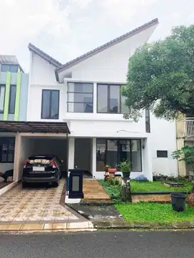 DIJUAL RUMAH SERENADE LAKE DI GADING SERPONG SEMI FURNISHED