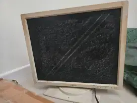 Monitor LCD Fujitsu 15