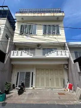 Rumah 3,5 lt di  Sunter dlm kompleks hdp timur