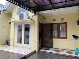 Disewakan rumah furnished di Harapan Indah Cluster Taman Sari