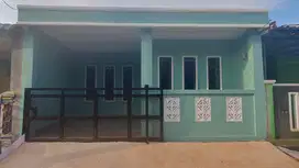 Rumah Cantik 3 kamar tidur  2 kamar mandi  Tinggal masuk Bawa baju