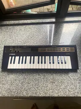 Yamaha Reface DX Synthesizer