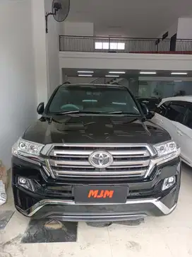 TOYOTA LAND CRUISER VXR DIESEL 2017