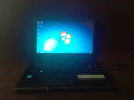laptop acer intel celeron prosesor n2820( up to 2.39 Ghz ,1mb L2 )