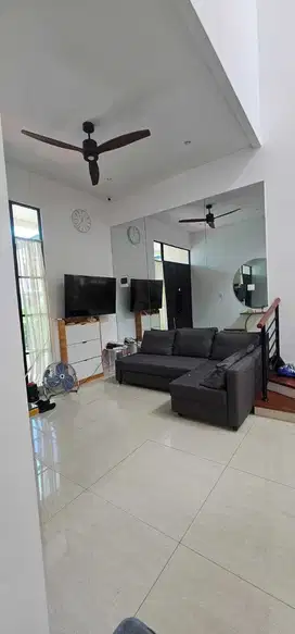 Jual Rumah Hoek Private Pool Cluster The Lavender Gading Serpong