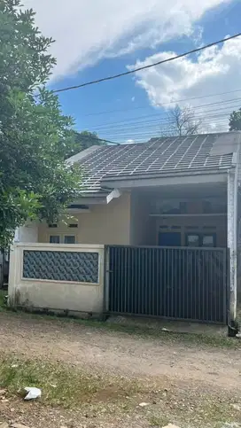 DIJUAL RUMAH MURAH!!!beserta isinya