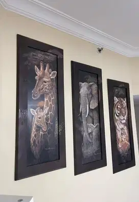 Lukisan pajangan singa jerapah gajah asal afrika dinding