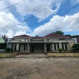 Dijual Rumah Mewah Luas Dengan Interior Ekslusif Lokasi di Tengah Kota