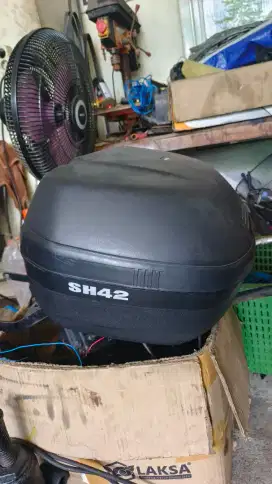 TOP BOX SHAD SH42