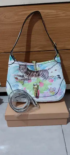 Tas casual guc tiger