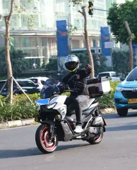 Aprilia SRGT200