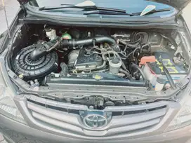 Toyota Kijang Innova 2011 Bensin