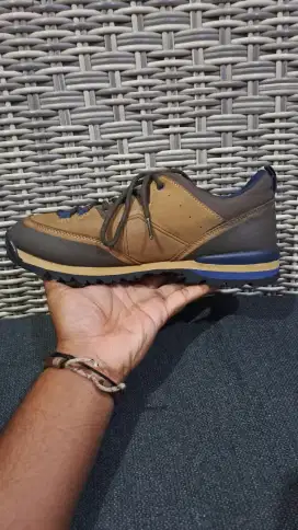 Jual borongan sepatu eiger, sandal eiger (bonus topi eiger)
