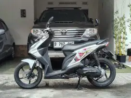 Beat karbu tahun 2010 low km 10RB/tt boleh gan cash lebih bagus