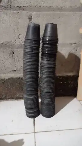 Pot Hitam 8 cm Bekas