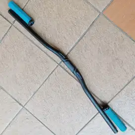 Handlebar Giant Connect dan Handgrip Supacaz Grizzip