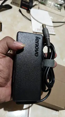 Adaptor charger adapter laptop Lenovo Asus acer MSI axioo dell hp dll