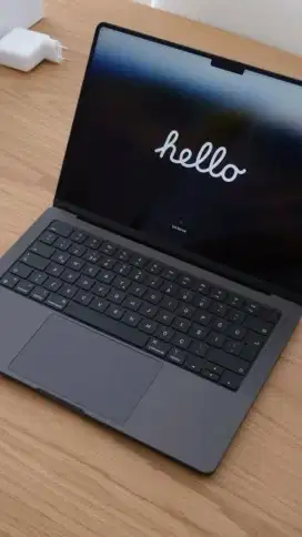 MacBook air m3 13 inch