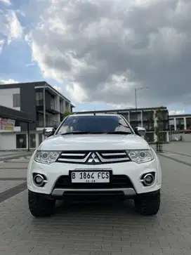 Pajero Sport Dakar 2015 Putih