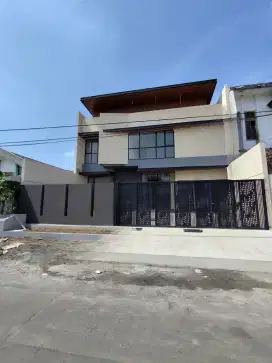Kertajaya indah ‼️Jual Rumah baru Mewah dekat Pakuwon City