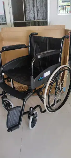 Kursi Roda Lipat