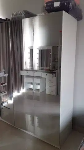 Lemari baju 4pintu