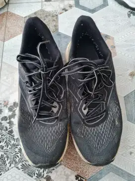 Sepatu Reebok 40,5/26