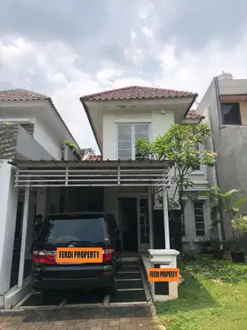 Dijual cepat rumah 2 lantai di Legenda Wisata Cibubur