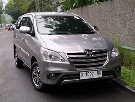 toyota kijang innova G 2.0 at matic bensin 2014 silver mulus bandung