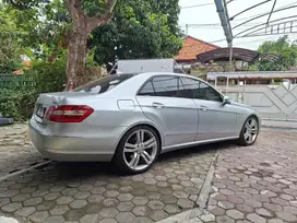 Dijual mercy e250