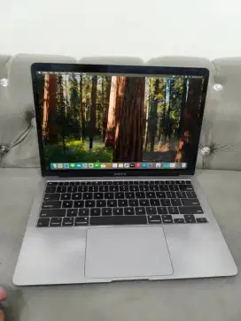 MacBook Air 2020 i3 8/256gb