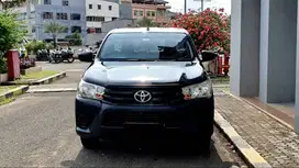 Toyota Hilux 2.4 Single Cabin Diesel Manual Hitam 2020 Like New Low KM