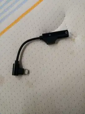 adaptor audio USB Type IP ke jack audio 3.5mm. 