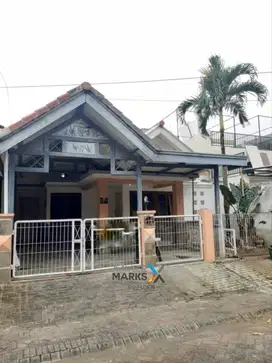 Disewa Rumah Siap huni Di Araya Depan Dekat Plaza Araya