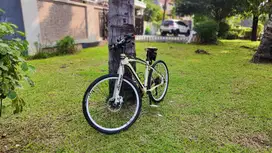Sepeda Second / Bekas - Hybrid Bike Ringan Siap Pakai