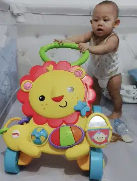 Fisher price push Walker dorongan berjalan bayi
