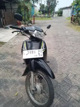 Dijual Motor Supra Fit 2004