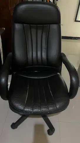 Kursi Kantor Bos