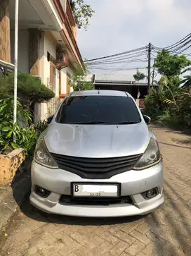 Nissan Grand livina 2013 Bensin