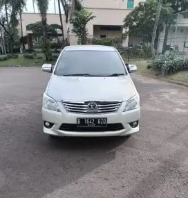 Toyota Innova Grand  G 2.0 at 2012