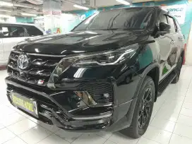 Toyota Fortuner GR 2.8 Hitam 2022 Automatic